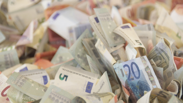 Faktenchecker dementieren Bargeldabschaffung
