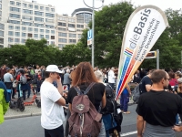 Corona-Widerstand überwindet Demoverbot in Berlin