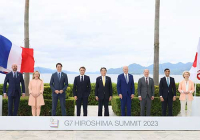 Sieben gegen den Rest der Welt