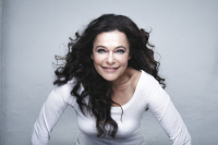 Ich frage mein Herz und mein Gewissen – Interview mit der Sängerin und Musikproduzentin Julia Neigel